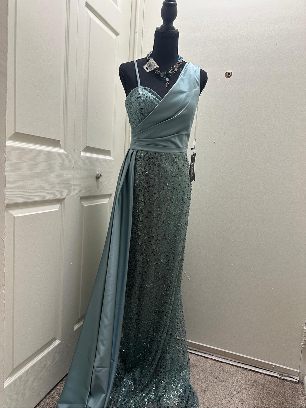 NWT Yeliz Moda Sage Green Sequin Evening Gown One Shoulder SideTrain FormalDress